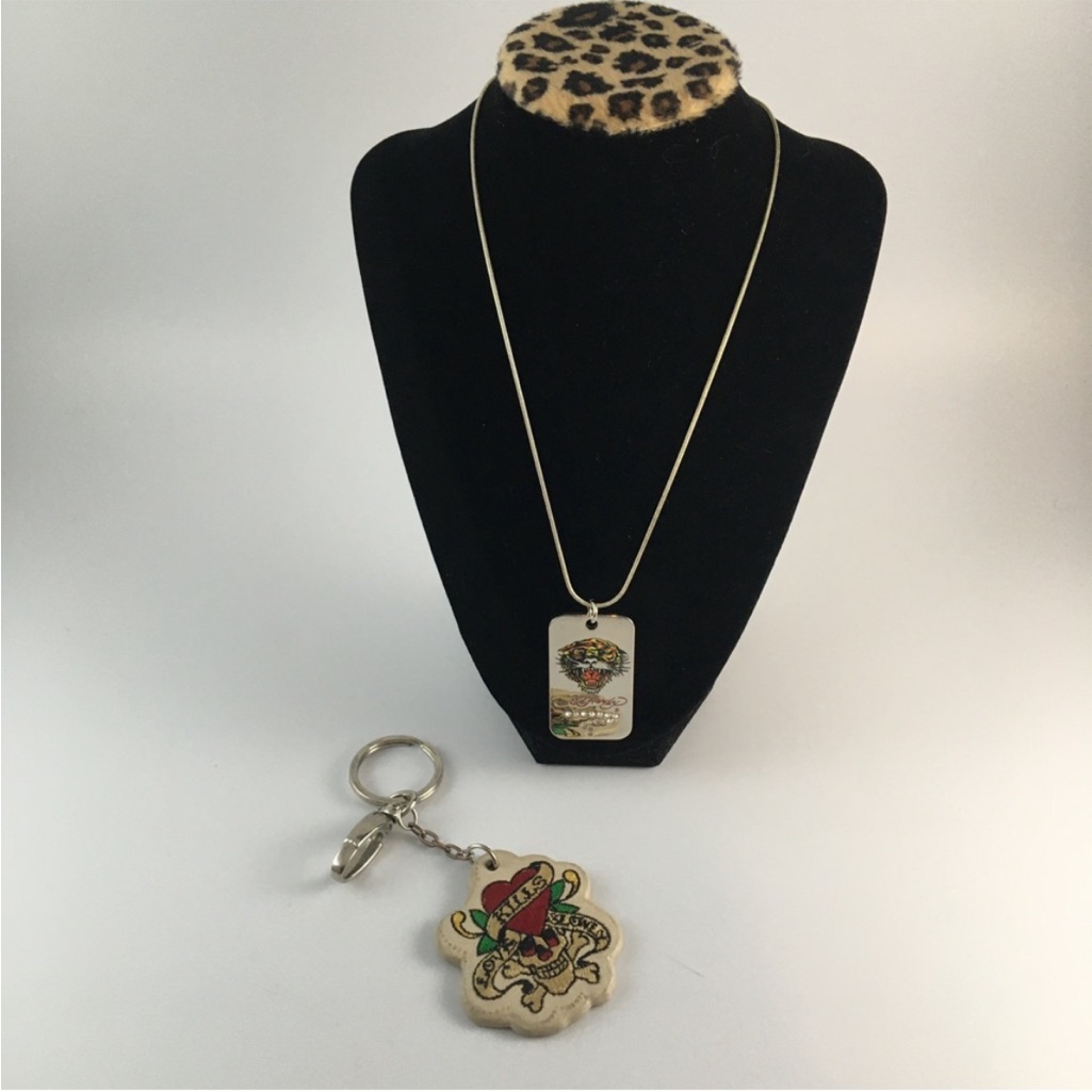 Vintage Ed Hardy Dog Tag Necklace Key Chain 25$